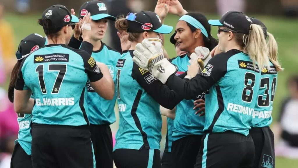 Redmayne and Rodrigues Power Heat to WBBL Final