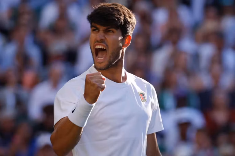 Carlos Alcaraz Storms Past Cameron Norrie to Reach Wimbledon 2025 Semi-Finals